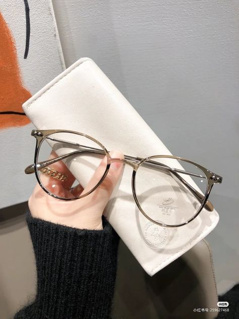 Glasses Frames For Girl, Asian Glasses, Clear Glasses Frames Women, Glasses Women Fashion Eyeglasses, Korean Glasses, Cute Glasses Frames, Classy Glasses, Glasses Frames Trendy, Glasses Inspiration