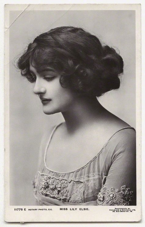 (5) Likes | Tumblr 1910 Hair, Lily Elsie, Edwardian Hairstyles, Portrait Vintage, Adored Vintage, Gibson Girl, Foto Tips, Photo Vintage, Edwardian Era