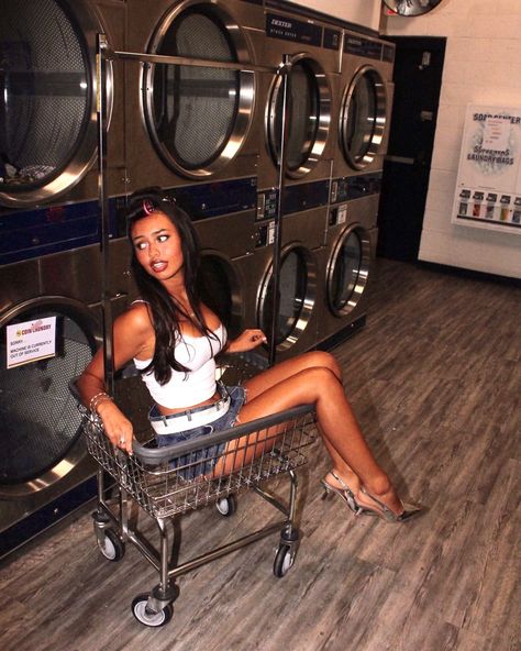 Laundry days 🥱 Gas Station Photoshoot Black Woman, Laundromat Photoshoot Aesthetic, Laundry Matt Photoshoot, Laundry Room Photoshoot, Laundry Mat Photoshoot, Laundry Photoshoot, Rnb Vibes, Laundromat Photoshoot, Cheetah Print Outfits