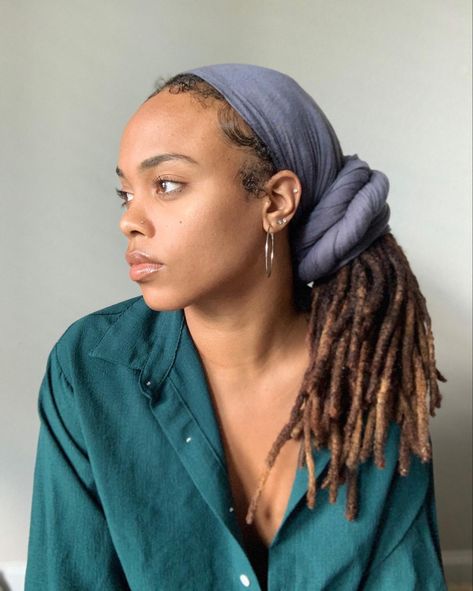 Headwrap Locs Styles, Headscarf Locs, Hair Wrap Locs, Dreads Bandana, Loc Headband Styles, Headband With Locs, Head Wrap Locs, Locs Headwrap Styles, Locs And Headwraps