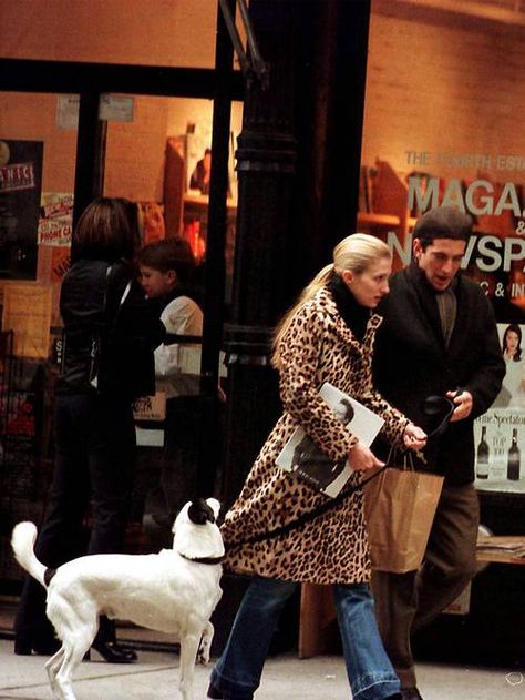 How to Style Leopard Print Like Carolyn Bessette-Kennedy | Who What Wear Carolyn Bassette, Caroline Bessette, Carolyn Bessette, John Junior, Sofia Loren, Edward Norton, Mode Zara, Leopard Coat, Jfk Jr