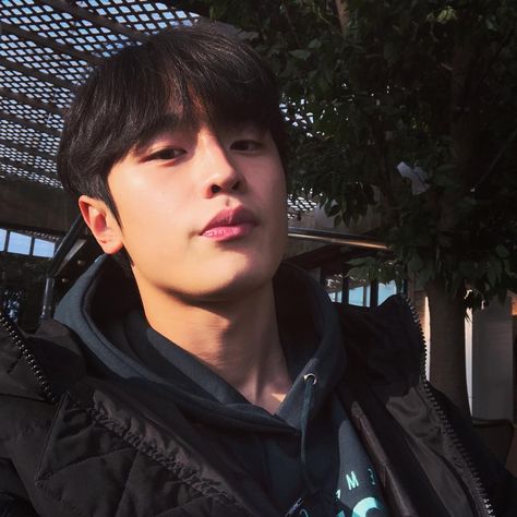 Kim Dowan, Korean Male Actors, Grunge Boy, Asian Short Hair, Korean Star, Ulzzang Boy, Korean Celebrities, Kdrama Actors, Tv Stars