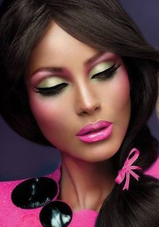 Brunette Barbie Mac Eye Makeup, Rosa Make-up, Mac Make Up, Drag Make-up, Hot Pink Lips, Mac Eyes, Makeup Mac, Barbie Makeup, Makeup Lessons