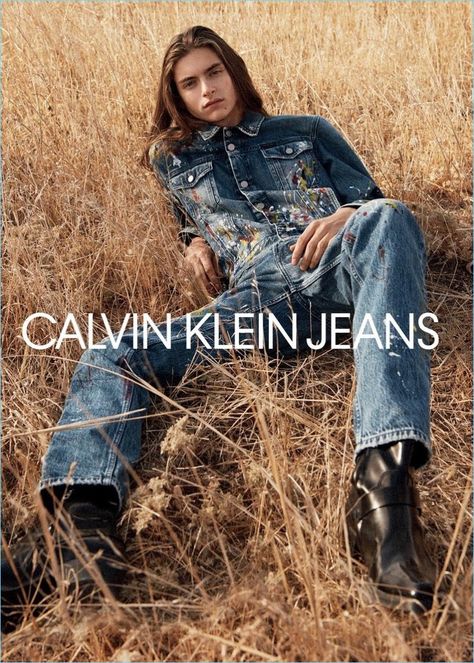 Posing in the field, Dylan Christensen stars in Calvin Klein Jeans' spring-summer 2018 campaign. Calvin Klein Photoshoot Ideas Men, Calvin Klein Photoshoot Ideas, Photoshoot Ideas Men, Calvin Klein Campaign, Denim Editorial, Mens Editorial, Men Photoshoot, Reality Shows, Man Photography