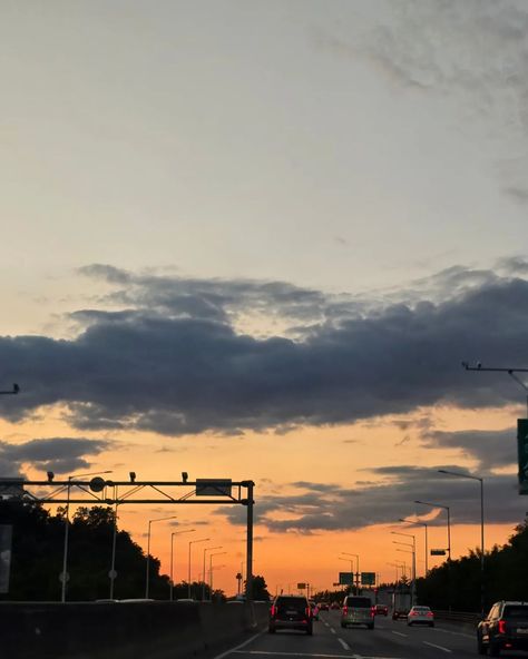 Weverse 🦊:Emotional picture!! . . . #sunoo #enhypen #kpop Sunoo Weverse Update, Jungwon Weverse Update, Emotion Photo, Clinique Moisture Surge, J-pop Music, Magic Hour, Dark Blood, Japanese Pop, Year Of The Dragon