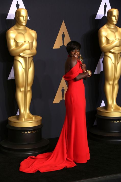 Viola Davis Wins Best Supporting Actress At Oscars Red And Black Gown, Ash Gray Hair Color, Nina Dobrev Hair, Carpet Outfits, Orange Suit, Viola Davis, Off Shoulder Gown, Red Carpet Outfits, Blonde Hair Inspiration