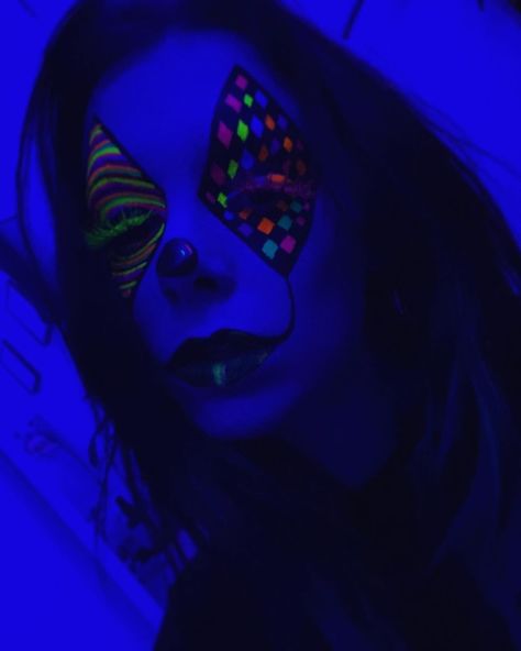 Soph on Instagram: “UV clown - #mua#makeup#makeupartist#sfx#sfxmakeup#specialeffects#specialeffectsmakeup#makeuplook#horrorhags#sfxmua” Fx Makeup Ideas, Special Fx Makeup Ideas, Special Fx Makeup, Fx Makeup, Clown Makeup, Mua Makeup, Makeup Ideas, Makeup Artist, Makeup