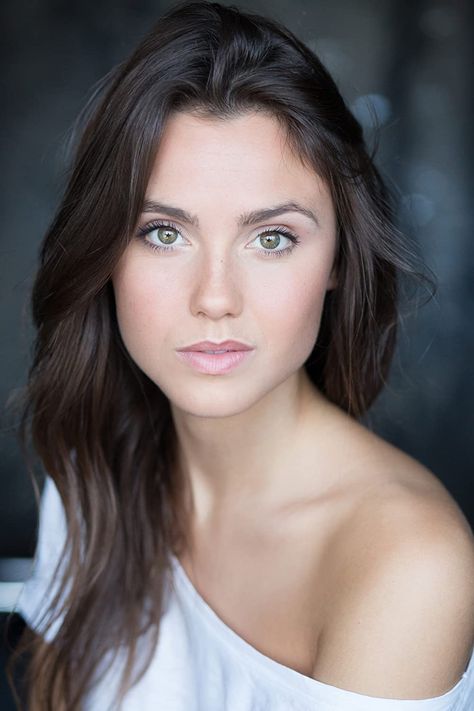 Poppy Drayton Gif, Poppy Drayton, Forget Her, Actor Headshots, Headshot Photography, Brunette Hair, Classic Hollywood, Beauty Face, Dark Hair