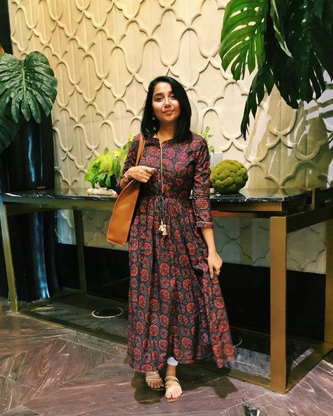 Oh Good Morning, gorgeous!  And to everyone seeing this too. #Staph Prajakta Koli Outfits, Prajakta Koli, Good Morning Gorgeous, Casual Frocks, Indian Designer Suits, Casual Indian Fashion, Long Kurti Designs, How To Book, Salwar Kamiz