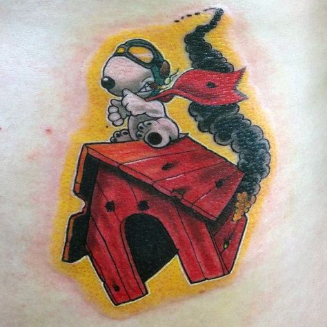 70 Snoopy Tattoo Ideas For Men - Peanuts Pet Beagle Designs Snoopy Tattoo Ideas, Red Baron Snoopy, Snoopy Red Baron, Snoopy Drawing, Kitty Tattoos, Ace Tattoo, Pug Tattoo, Snoopy Tattoo, Snoopy Dog House