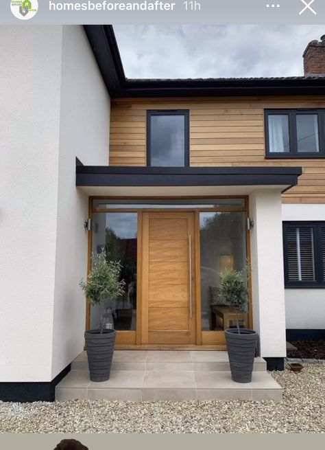 Hall Room Design, Modern Front Porch Ideas, Front Doors Uk, Porch Extension, Modern Front Porches, 60s House, Glass Porch, Oak Front Door, Modern Porch