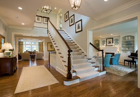 Wood Staircase, Stair Case, Villa Plan, Foyer Decorating, House Goals, Staircase Design, Wood Flooring, Chic Home, Design Case