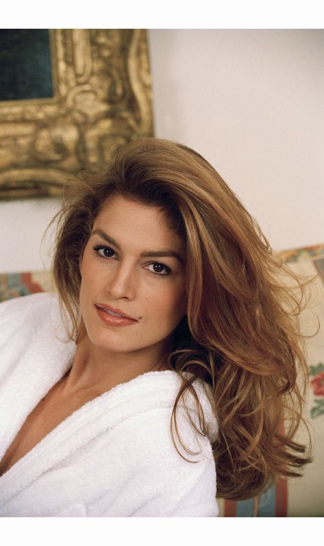 Cindy Crawford Style, Cindy Crawford Photo, 90s Supermodels, Fast Hairstyles, 90s Hairstyles, Linda Evangelista, Kaia Gerber, Cindy Crawford, Hair Routines