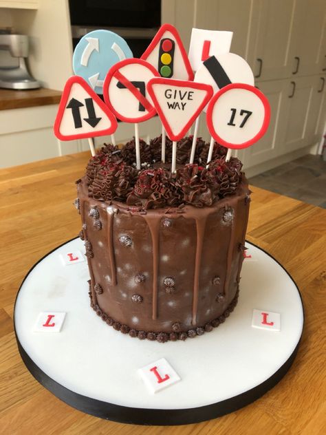 New Driver Cake Ideas, Learner Driver Cake, Driver License Cake, Driving License Cake, New Driver Cake, 17th Birthday Cake Boy, 17th Cake, 17 Cake, Learner Driver