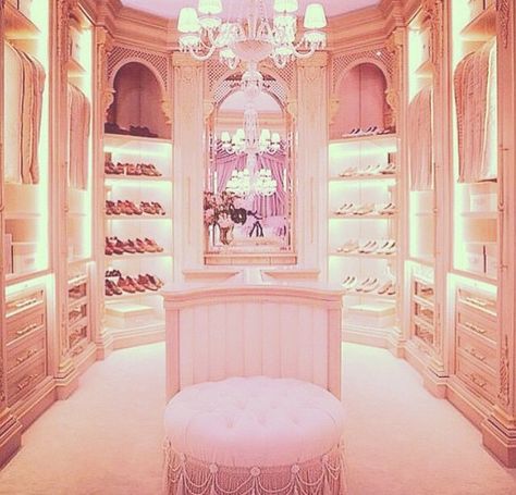 Yes Pink Walk In Closet Ideas, Pink Forest Bedroom, Walk In Closet Aesthetic Pink, Royal Walk In Closet, Dreamy Closets, Walking Closets, Moon Castle, Pink Bedroom Furniture, Royal Bedroom