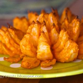 Baked Blooming Onion copycat: Gluten Free or not Baked Blooming Onion, Blooming Onion Recipes, Blooming Onion, Vegan Baked, Cookies Gluten Free, Gluten Free Appetizers, Allergy Free Recipes, Onion Recipes, Gf Recipes