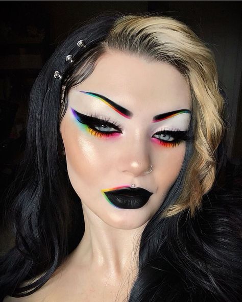 Highlighter On Eyes, Pride Looks, Makeup Tutorial Videos, Moon Cosmetics, Black Moon Cosmetics, 3d Makeup, Dark Makeup Looks, Makeup Effects, Dark Girl