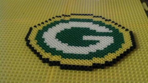 Green Bay Packers Emblem for sale https://www.facebook.com/cupcakeadventures Green Bay Packers Food, Beads Logo, Pony Bead Animals, Bead Animals, Perler Projects, Bead Creations, Perler Ideas, Melty Beads, Bead Ideas