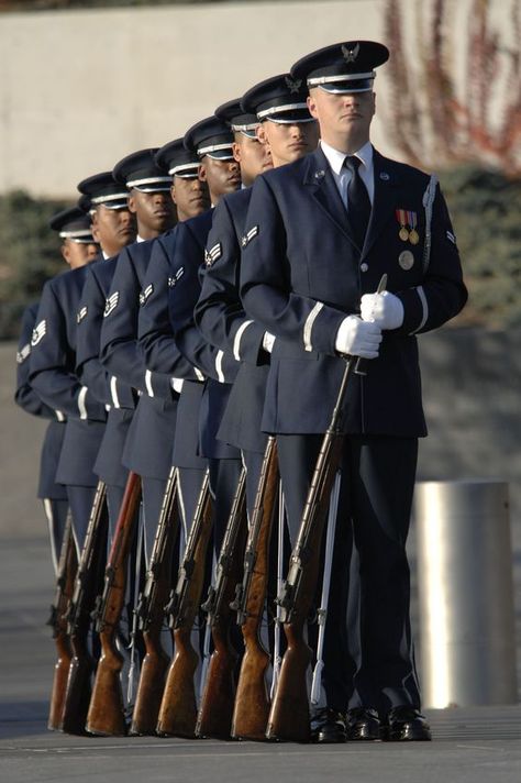 USAF Ceremonial Honor Guard Drill Team Air Force Uniforms, Honor Veterans, Aviation Careers, Civil Air Patrol, Air Force Mom, Air Force Veteran, Honor Guard, Aim High, Saint Esprit