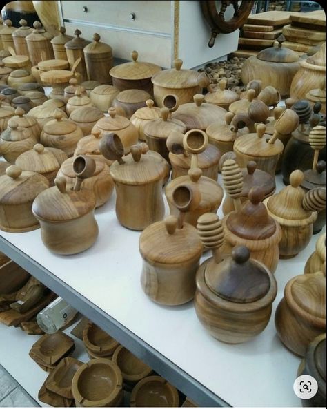 Tre Kunst, Woodturning Ideas, Wood Turned Bowls, Wood Turning Lathe, Lathe Projects, Wood Shop Projects, Wood Turning Projects, Wooden Utensils, Kitchen Crafts