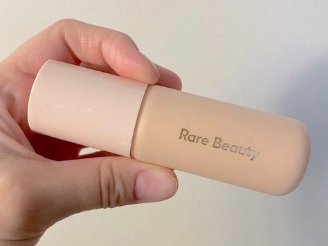 Rare Beauty Tinted Moisturizer, Best Contouring Products, Natural Skin Care Products, Rare Beauty, Eye Makeup Art, Natural Skincare, Tinted Moisturizer, Makeup Essentials, Skin Care Products