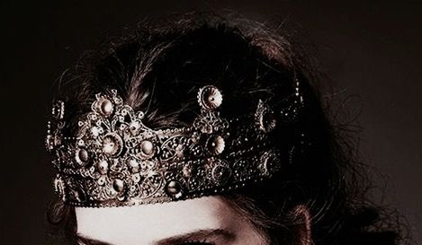 // Morgana Aesthetic, Three Dark Crowns, Dark Crowns, Morgana Le Fay, House Baratheon, Morgana Pendragon, Lady Macbeth, Mary Stuart, The Fury