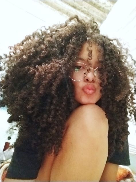 White Curly Hair Black Women, Long 3c 4a Hair, Beautiful Black Women With Curly Hair, Hair Goals Black Women, Long Curly Hair Naturally, Long 3c Curly Hair, Big Curly Hair Black Women, Long 4a Hair, Curly Hair Fro