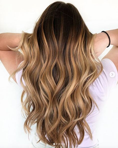 Honey Balayage, Honey Hair Color, Hair Color Caramel, Flot Makeup, Caramel Balayage, Balayage Blonde, Caramel Hair, Hair Ombre, Haircut Styles