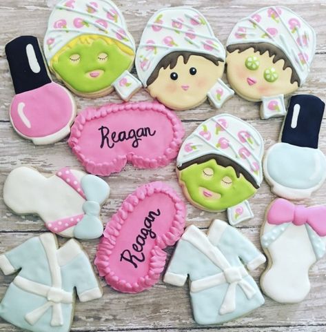 Sugar Cookies Designs, Spa Party Foods, Spa Cookies, Spa Sleepover Party, Spa Cake, Cookies Decorated With Royal Icing, Kids Spa Party, New Years Cookies, Theme Cookies