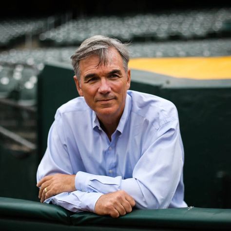 Billy Beane: a name that has become synonymous with a revolutionary approach to baseball management, a name that has been immortalized in Hollywood, and a name that has been associated with financial acumen. But what’s the real story behind his net worth? Is it just about baseball, or is there more to it? In this […] Hispanic Actresses, Real Estate Portfolio, Moving To San Diego, Nba Championships, Fall Shorts, Play Baseball, Investment Portfolio, Free Agent, World Of Sports