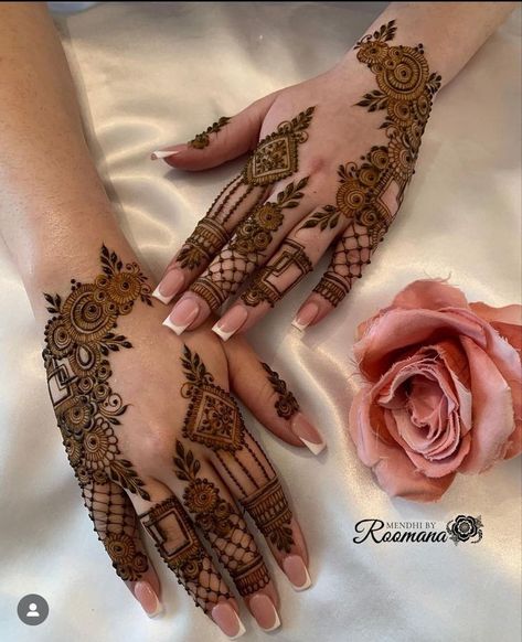 Tikki Mehndi Design, Tikki Mehndi, Short Mehndi Design, Unique Mehndi, Easy Henna, Finger Henna Designs, Henna Tattoo Designs Hand, Latest Henna Designs, Very Simple Mehndi Designs