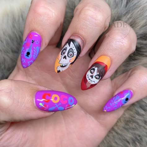 Disney Coco Nails, Coco Inspired Nails, Coco Nails Art Designs, Coco Nails Disney, Coco Nail Art, Disney Coco Nails Acrylic, Dis De Los Muertos Nail Ideas, Katrina Nails Art Designs, Catrina Nails