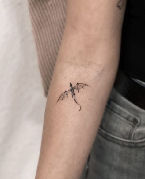 Dragon Tattoo Tiny, Dragon Tiny Tattoo, Small Microrealism Tattoo, Fine Dragon Tattoo, Mini Dragon Tattoo For Women, Fantasy Fine Line Tattoo, One Line Dragon Tattoo, Minimalist Tattoo Dragon, Fine Line Tattoo Dragon