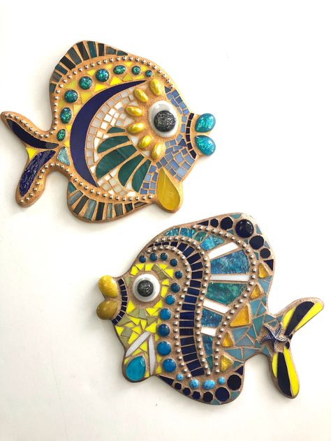 Mosaic Fish Art, Fish Mosaic Art, Mosaic Sea Life, Fish Decorations, Mosaic Beach, Mosaic Sea, Fish Mosaic, Clay Mosaic, 3d Tiskárna