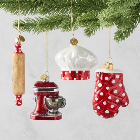 Kitchen + Food Christmas Ornaments | Williams Sonoma Food Christmas Ornaments, Williams Sonoma Christmas, Holiday Table Centerpieces, Pottery Barn Christmas, Kitchen Ornaments, Food Christmas, Christmas Dinner Table, Table Setting Inspiration, Thanksgiving Side