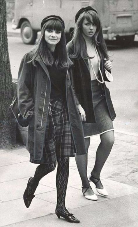 1960s Fashion | sally__ | Flickr Historical Pics, 60’s Fashion, Fashion 60s, Swinging 60s, 60s 70s Fashion, Mod Girl, Fashion 90s, Fashion 1960s, Sixties Fashion