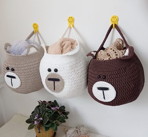 Bear nursery decor