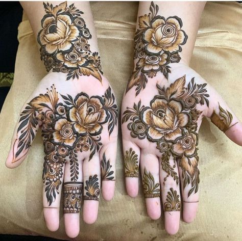 Best Unique Mehndi Designs for Raksha Bandhan This Year Rose Pattern Mehendi Design, Front Hand Floral Mehndi Designs, Front Henna, Mehndi Image, Palms Hands, Palm Mehendi, Mehndi Designs For Wedding, Front Mehndi, Floral Mehndi