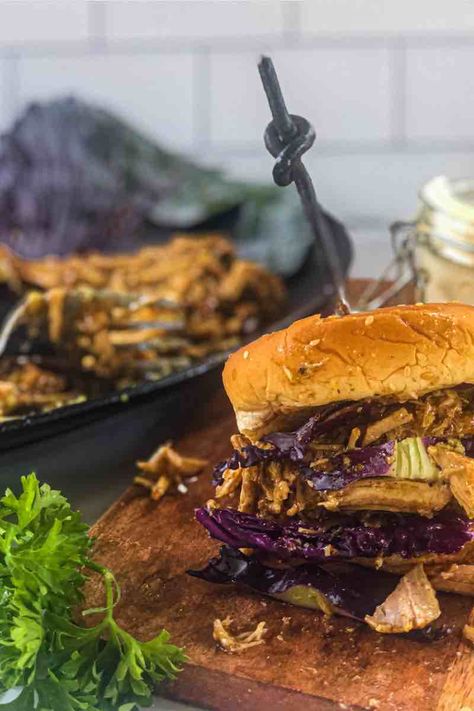 Low FODMAP Pulled Pork - Pretty Delicious Life Fodmap Pulled Pork, Low Fodmap Pulled Pork, Easy Fodmap Recipes, Fodmap Slow Cooker, Ibs Friendly Food, Low Fodmap Recipes Dinner, Fodmap Friendly Recipes, Low Fodmap Diet Recipes, Healthy Entrees