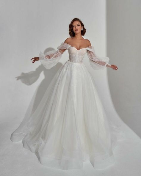 Disney Fairytale Wedding Dress, Puffy Wedding Dresses, Big Wedding Dresses, Classy Wedding Dress, Fairy Tale Wedding Dress, Pretty Wedding Dresses, Fancy Wedding Dresses, Cute Wedding Dress, White Wedding Dress