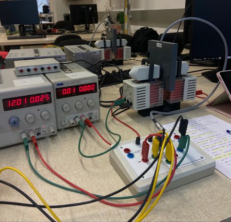 Lab day Engineering Lab Aesthetic, Physics Lab Aesthetic, Circuits Aesthetic, Lab Aesthetic, Mechanic Engineering, Engineering Degree, Physics Lab, Tech Girl, Spring Semester