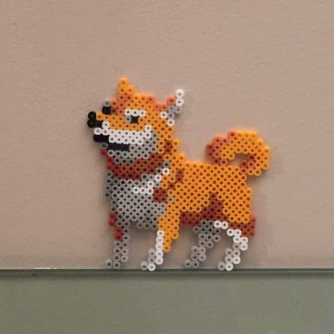 Meme Perler Beads, Pixel Art Dog, Perler Beads Art, Perler Bead Ideas, Cute Fridge, Hama Art, Pokemon Perler Beads, Melty Bead Patterns, Pixel Beads