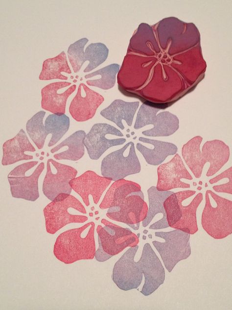 Lei Flower, Diy Stamps, Eraser Stamp, Hand Carved Rubber, Foam Stamps, Hawaiian Lei, Block Painting, Hand Carved Stamps, Stamp Carving