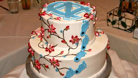 Carolina wedding cake. Carolina Blue Wedding, Nursing Graduation Cakes, Cake My Day, Blue Wedding Colors, Carolina Girls, Decor For Party, Nursing Cake, Unc Chapel Hill, Tar Heel