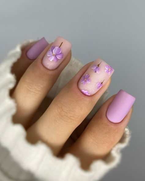 Celebrate femininity with these pastel lavender square nails adorned with delicate floral details. This dreamy design is a perfect choice for springtime, weddings, or any romantic occasion in 2025. Pastel Lavender Nails, Dreamy Design, Pastel Lavender, Lavender Nails, Soft Lavender, Square Nails, Spring Time, Lavender, Pastel