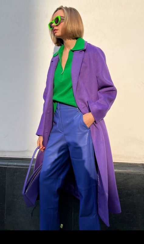 Jeans Night Outfit, Purple Hair Outfit, Purple Blazer Outfit, Purple Wool Coat, Wool Coat Outfit, Blazer And Jeans, Purple Blazer, Winter Mood, Coat Outfit