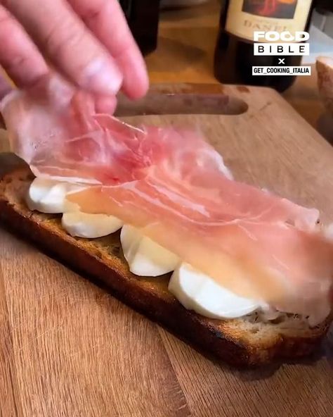 Prosciutto Sandwich, Mozzarella Prosciutto, Prosciutto Mozzarella, Mozzarella Sandwich, Dipping Sauces, Prosciutto, Dipping Sauce, Mozzarella, Sandwiches