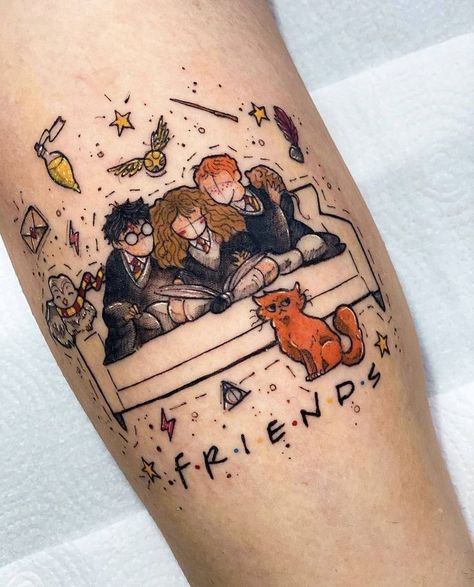 Harry Potter Tattoo Unique, Harry Potter Tattoo Sleeve, Hogwarts Tattoo, Harry Tattoos, Hp Tattoo, Bookish Tattoos, Harry Potter Friends, Potter Tattoo, Geek Tattoo