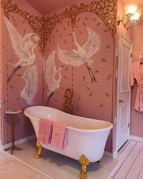 Hillside House, Unique Bathroom, Painting Artist, Custom Painted, Mural Painting, Eclectic Home, The Bedroom, Dream Rooms, Dream House Decor