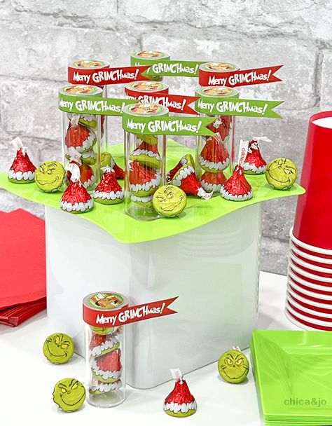 The Grinch Party Favors, Grinch Party Favors For Adults, Christmas Party Table Favors, Grinch Christmas Party Favors, Grinchmas Classroom Party, Grinch Kisses Tag, Party Favors For Christmas Party, Grinch Goody Bags, Grinch Party Favors Kids